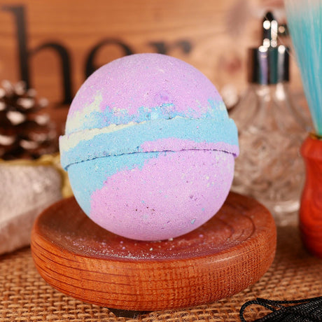 Be Delicious Bath Bomb 4oz Lather Up UK