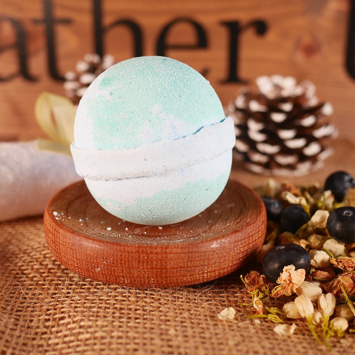 Blueberry & Jasmin Bath Bomb 4oz Lather Up UK