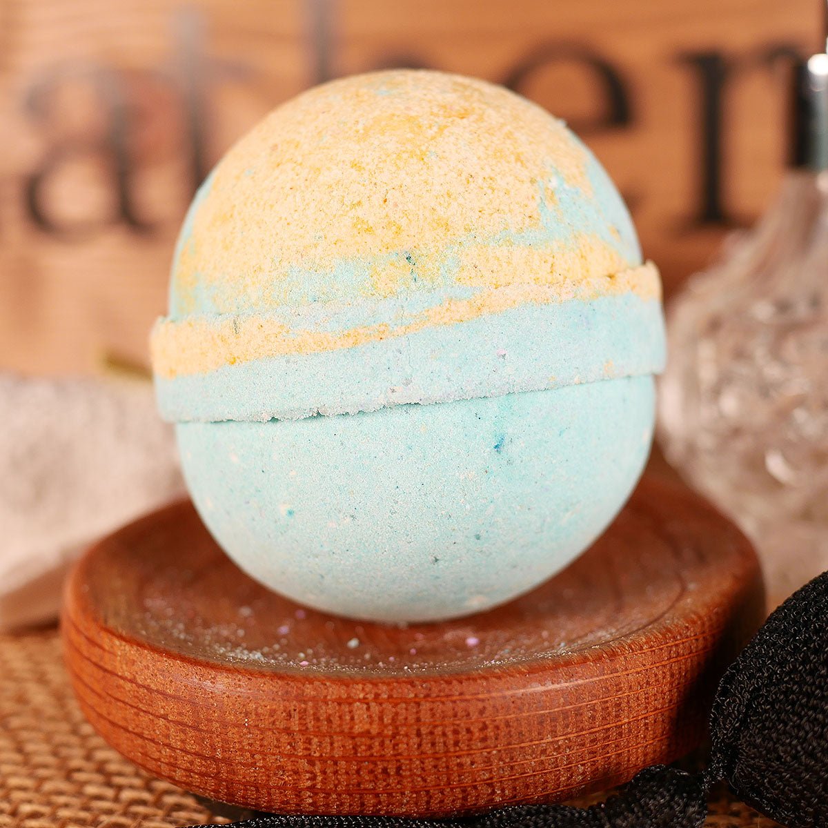 Daisy Bath Bomb 4oz Lather Up UK