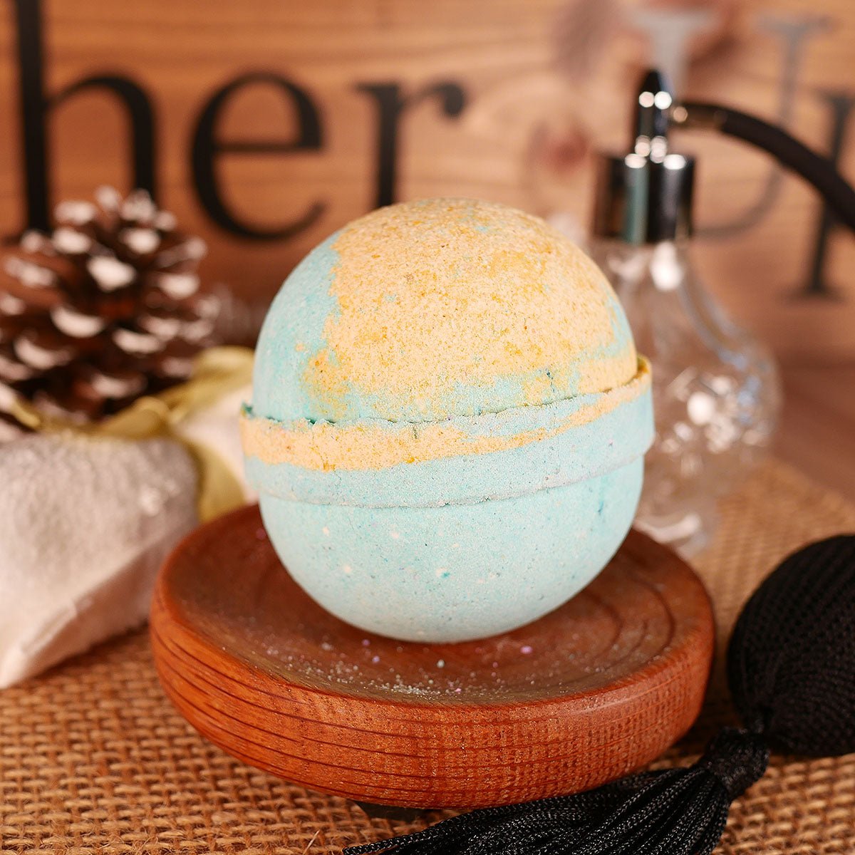 Daisy Bath Bomb 4oz Lather Up UK