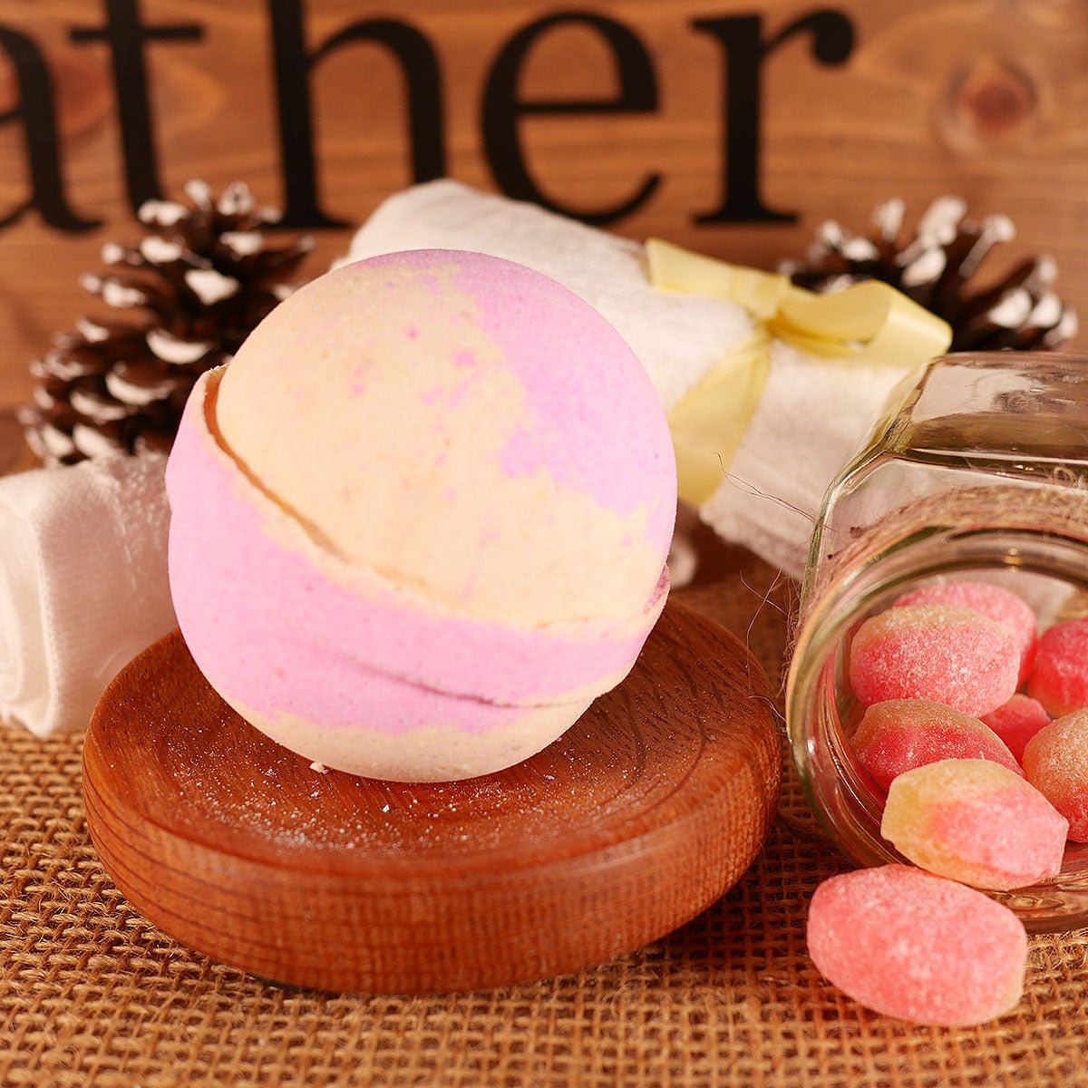 Rhubarb And Custard Bath Bomb 4oz Lather Up UK