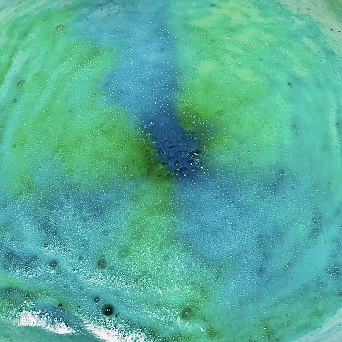 Blueberry & Jasmin Bath Bomb 4oz Lather Up UK