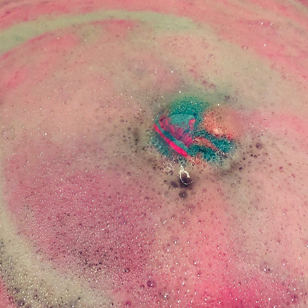 Snow Angel Bath Bomb 4oz Lather Up UK