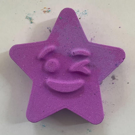 Smiley Star Bath Bomb Lather Up UK